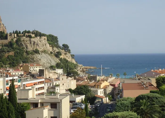 Cassis - Appartement T3 Climatise Et Vue Mer