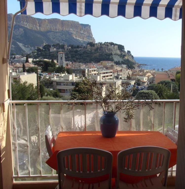 - T3 Climatise Et Vue * Cassis